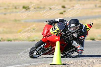 media/Oct-15-2023-TrackXperience (Sun) [[85198ff50b]]/Group 3/session 2 turn 11/